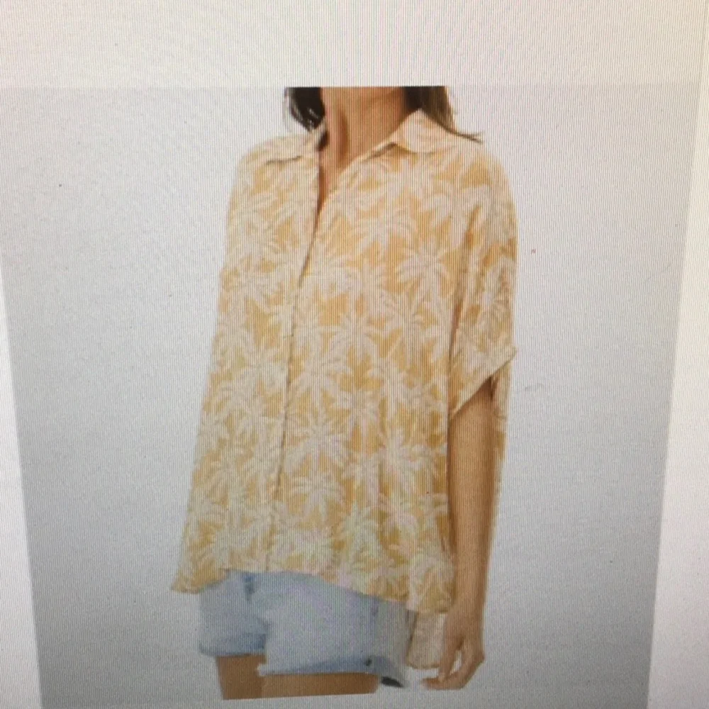 RIP CURL/PEACHY-PINK FLORAL GUAZE BEACH COVERUP OR SHIRT